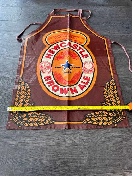 VINTAGE 80S MADE IN ENGLAND NEW CASTLE BROWN ALE APRON SARI FABRICS PREOWNED - Picture 15 of 16